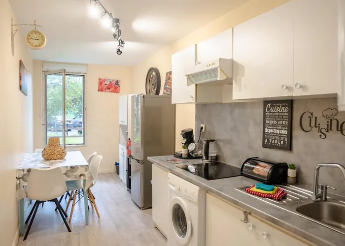 Grand 5 Pers Avec Parking Proche Du Centre De Apartment Toulouse